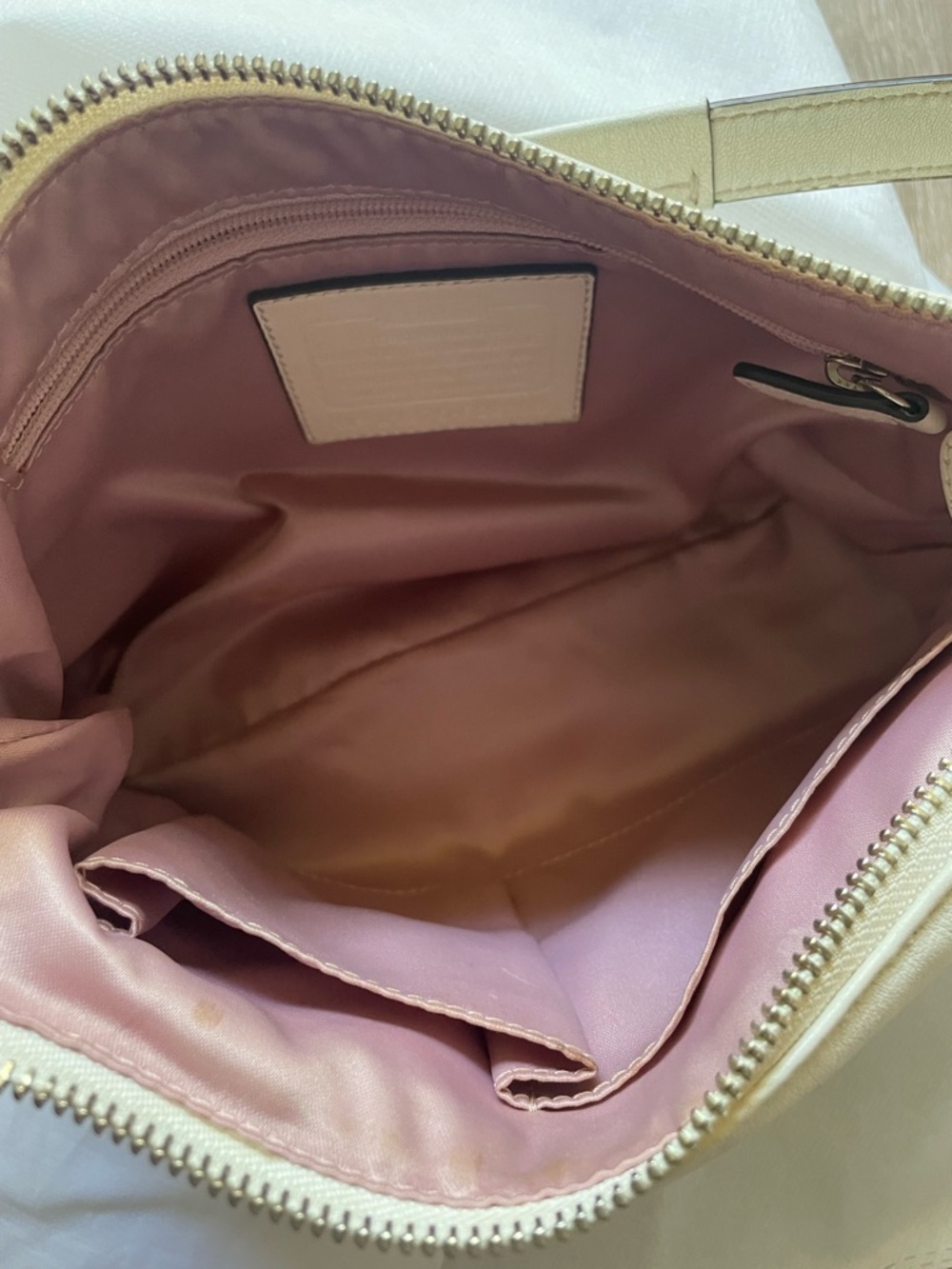 Coach White Leather Hobo Bag | Silver Hardware | Classic Quiet Luxury - Picture 2 of 10